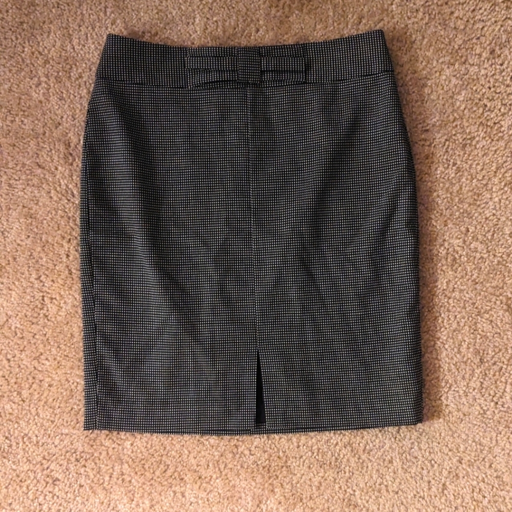 Banana Republic Black and White Dotted Pencil Skirt